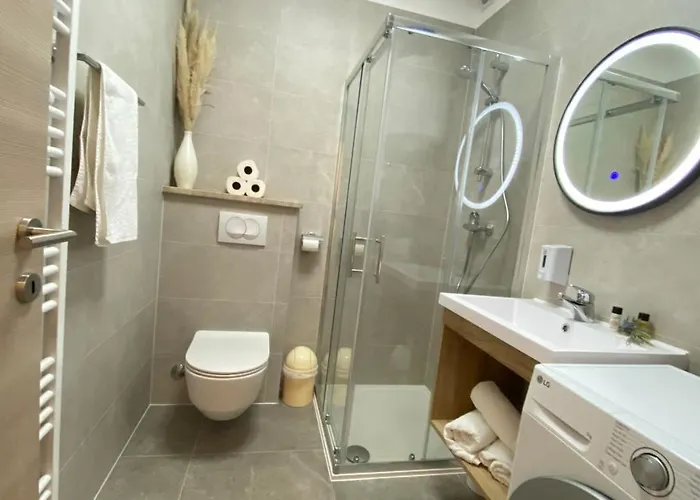 Komljenovic Πούλα