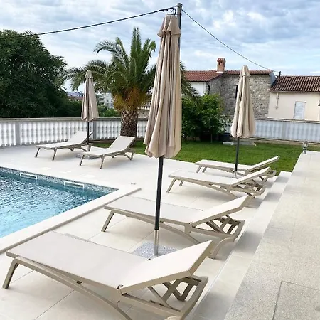 Komljenovic Appartement Pula