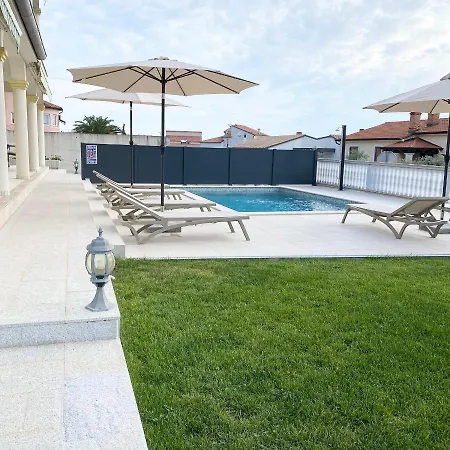 Apartamento Komljenovic Pula