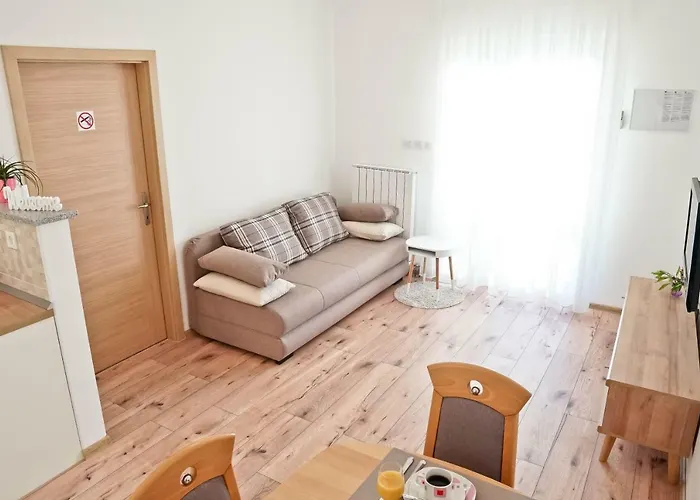 Komljenovic Apartment Pula