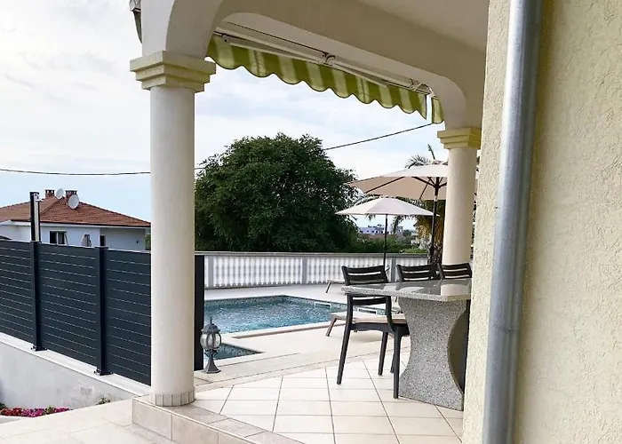 Komljenovic Appartement *