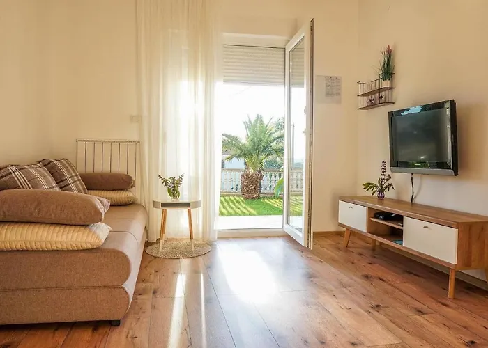 Komljenovic Daire Pula