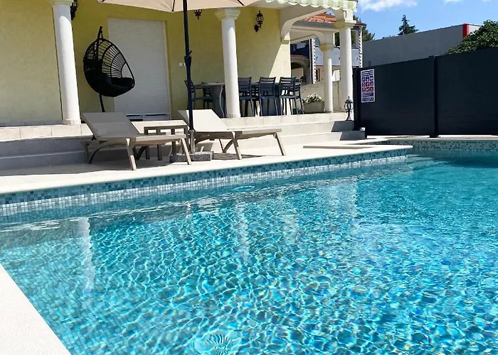 Komljenovic Appartement *